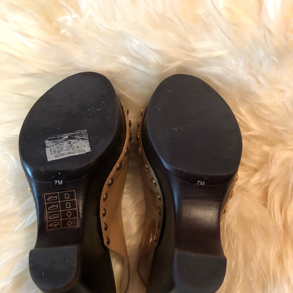 Shoes - Picture 2 of 6